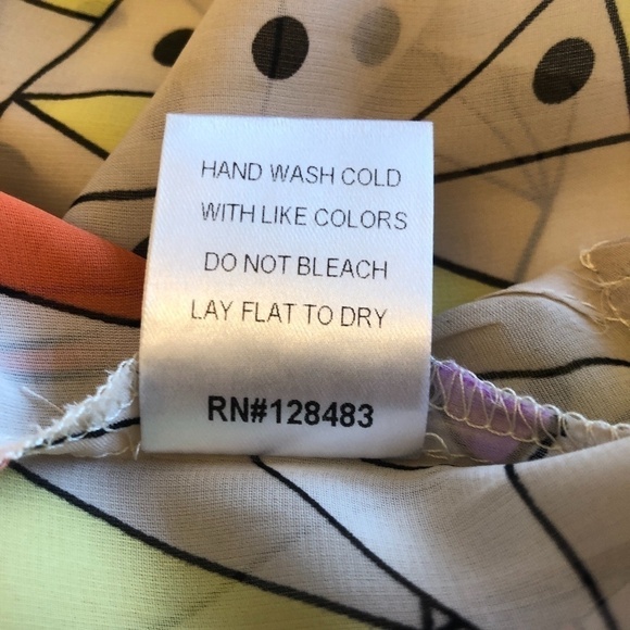 Uniq Sheer Geometric Colorful Tank Top - Picture 5 of 5